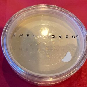Sheercover translucent finishing powder NIB